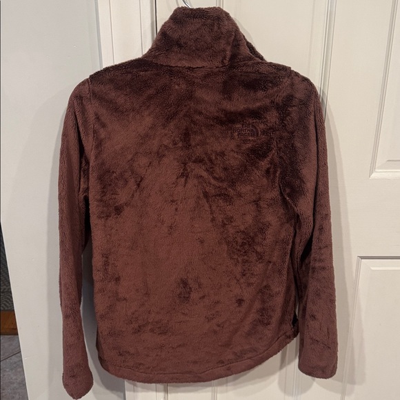 The North Face Chocolate Fleece Pullover - Picture 3 of 3